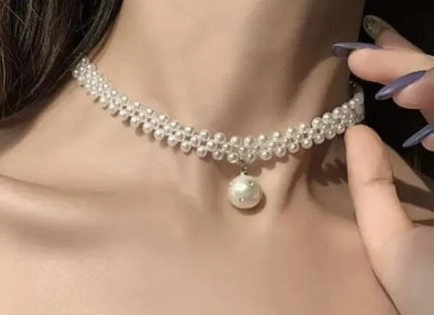 White Pearl Necklace